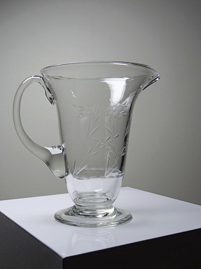 Vintage Glaskrug mit Blumendekor, Böhmen, rad-graviert