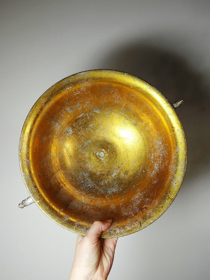 Vintage Dekoschale mit Volutengriffen aus patiniert vergoldetem Metall