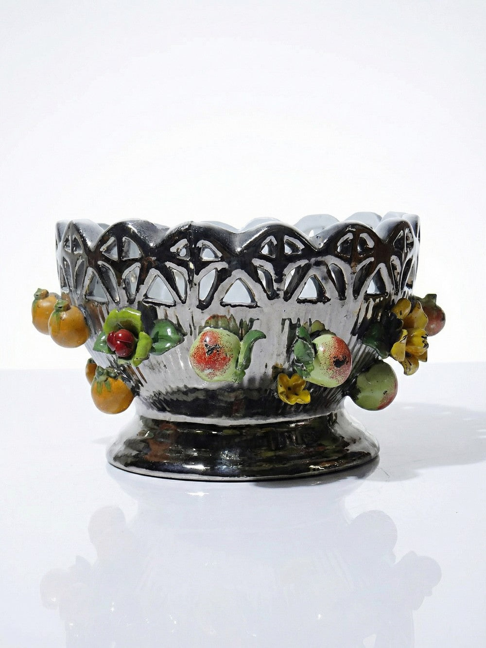 Vintage Servierschale aus silberglasierter Porzellan mit Durchbruchdekor Früchte Blumen