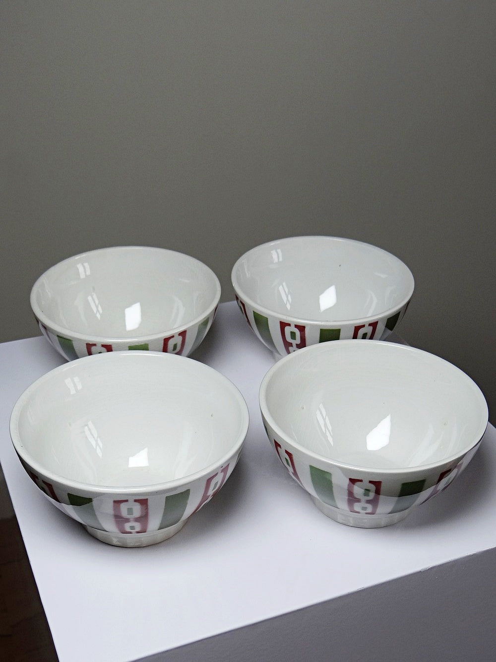 Set von 4 Vintage Kaffeeschale Badonviller Art Déco Dekor