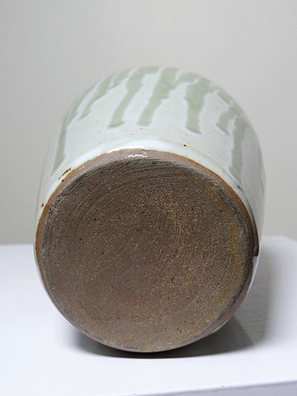 Vintage Vase Wabi-Sabi Modernismus, Grünschimmer, Steinzeug, Ash Glaze