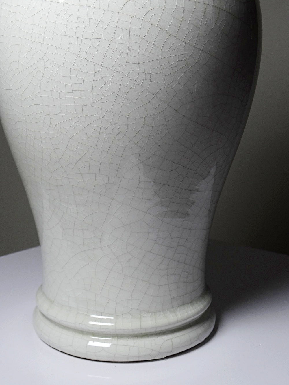 Vintage Vase chinesischer Stil weiß craqueliert weiß gelb Dekoration