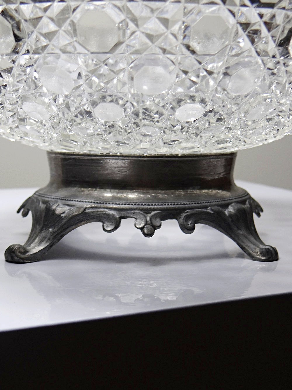 Vintage Schale von Baccarat für Pressglas mit Zinnfuß durchsichtig