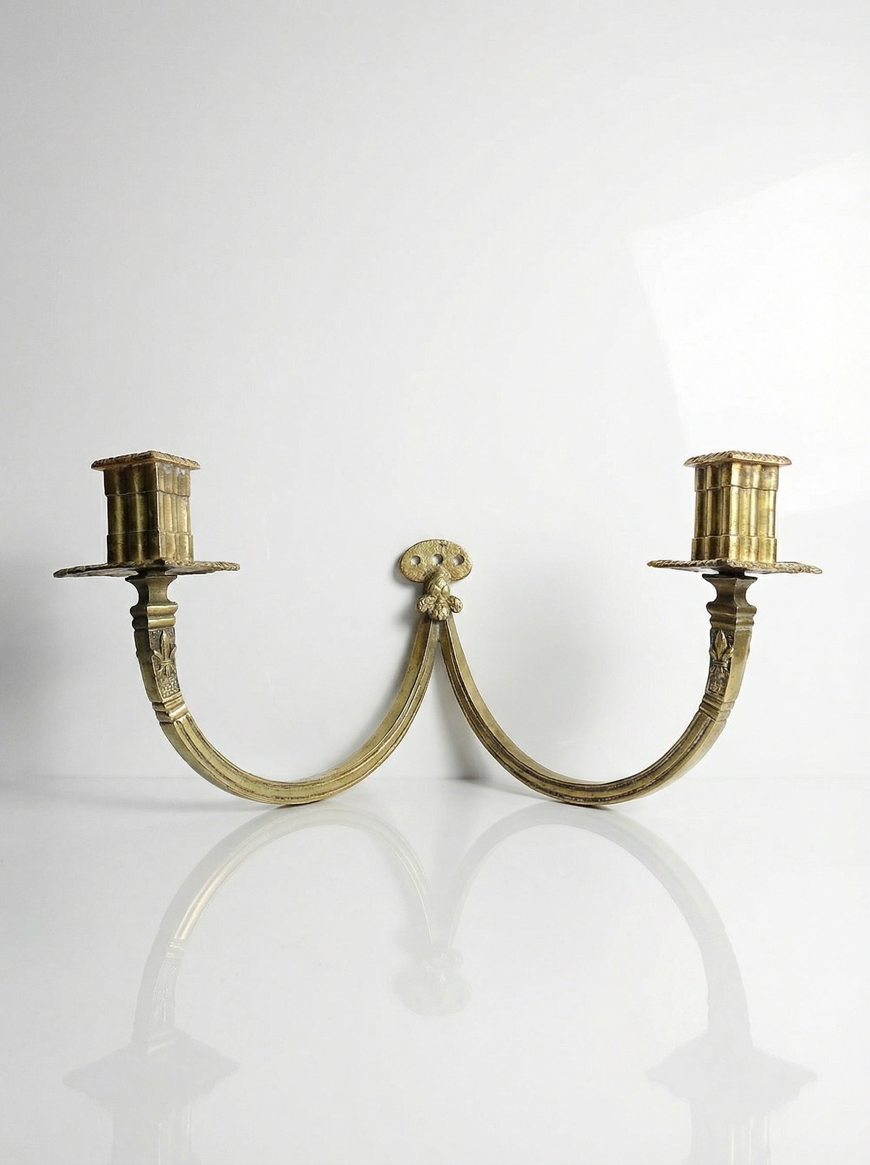 Vintage Wandkerzenhalter "à la financière" 2-flammig aus vergoldeter Bronze