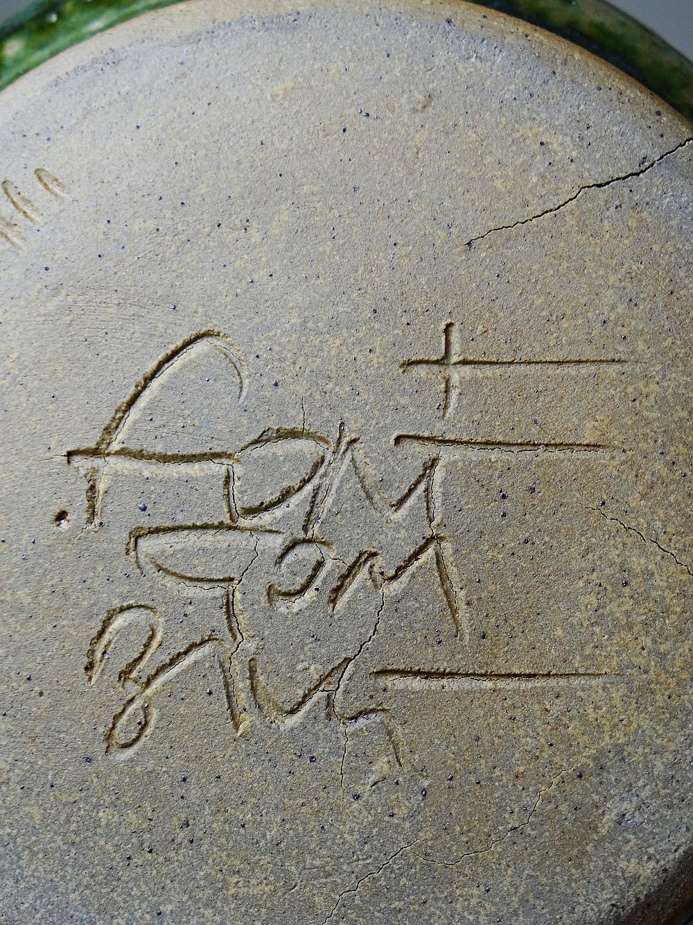 Vintage Sauciere Fontgombault rot grün von Fontgombault für Fontgombault glasierte Keramik