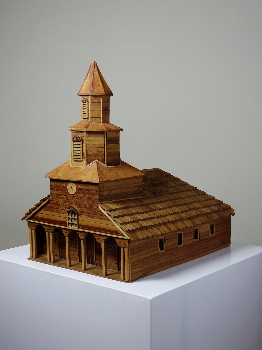 Vintage Kirchenmodell Iglesia Nercon Chiloe Chile Holz, Papier, Glas, grün, braun