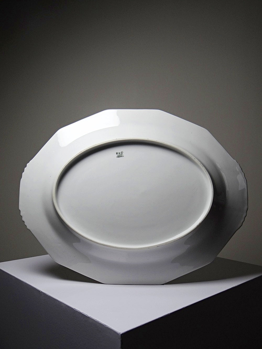 Vintage Servierplatte von Bernardaud für B und C° mehrfarbiges Blumendekor Porzellan