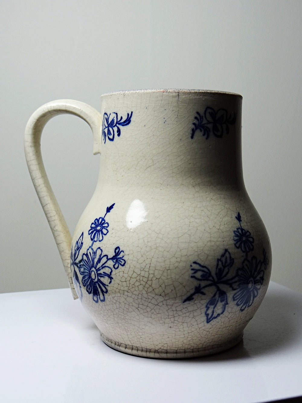 Vintage Krug blau creme faience Servieraccessoire blau creme