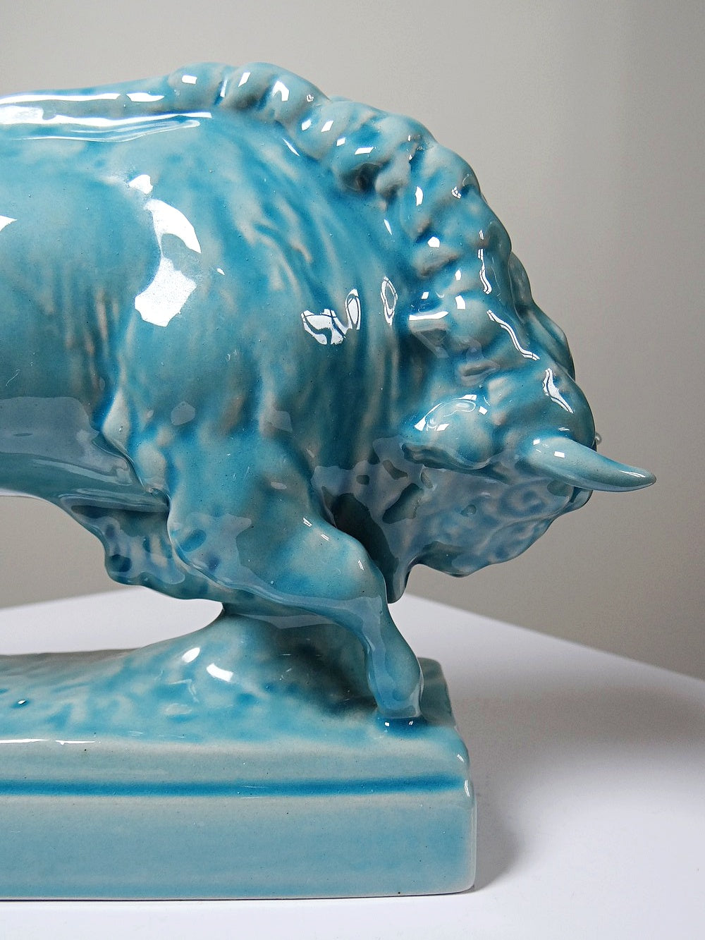 Vintage Bison Skulptur von Zsolnay aus türkis glasierter Keramik