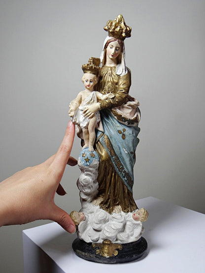 Vintage Religiöse Statue "Notre-Dame des Victoires" aus polychromem Gips