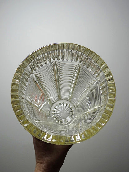 Vintage Vase aus italienischem Pressglas drapiertes Dekor gelb transparent