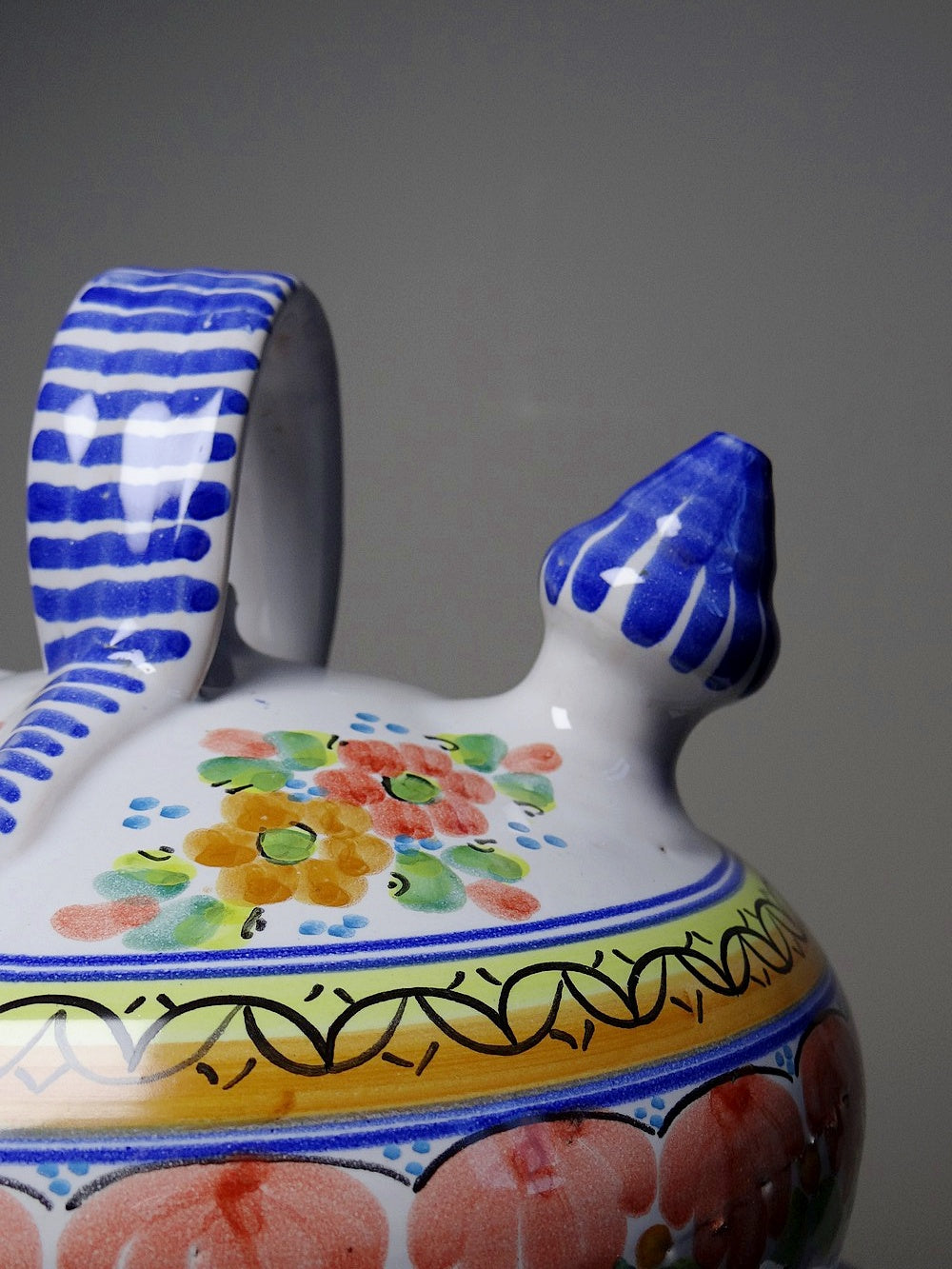 Vintage Wasserkrug mit Blumen, mehrfarbig, aus Keramik, Spanien