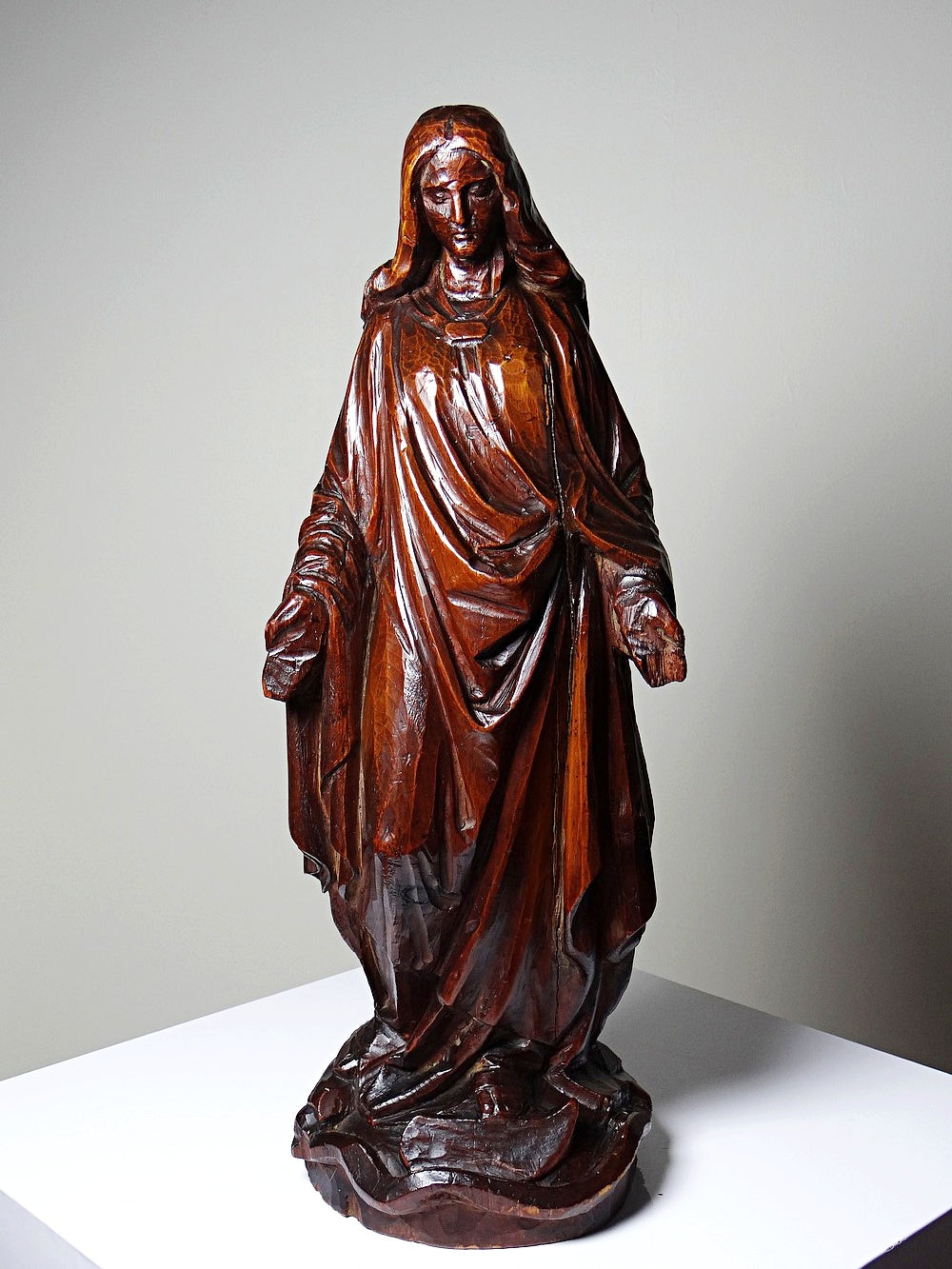 Vintage Skulptur Immaculée Conception Holz geschnitzt Unbefleckte Empfängnis Braun Bordeaux