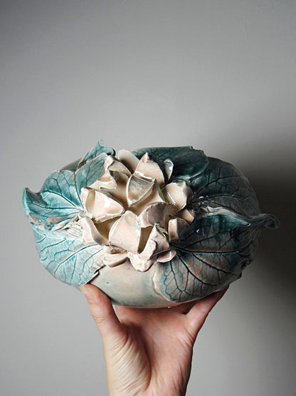 Vintage Kugelvase mit floralem Reliefdekor aus Keramik von Dina