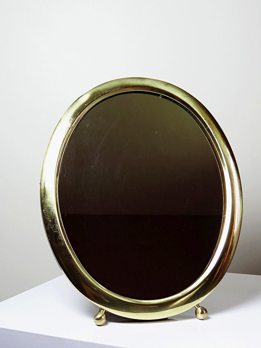 Vintage Tischspiegel oval aus vergoldetem Metall