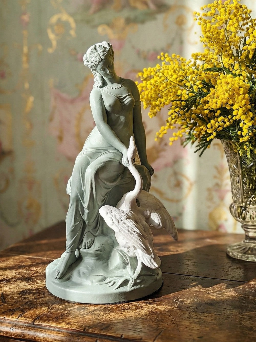 Vintage Porzellanfigur Léda et le Cygne von Letu und Mauger für GrauKunst celadon und weiß