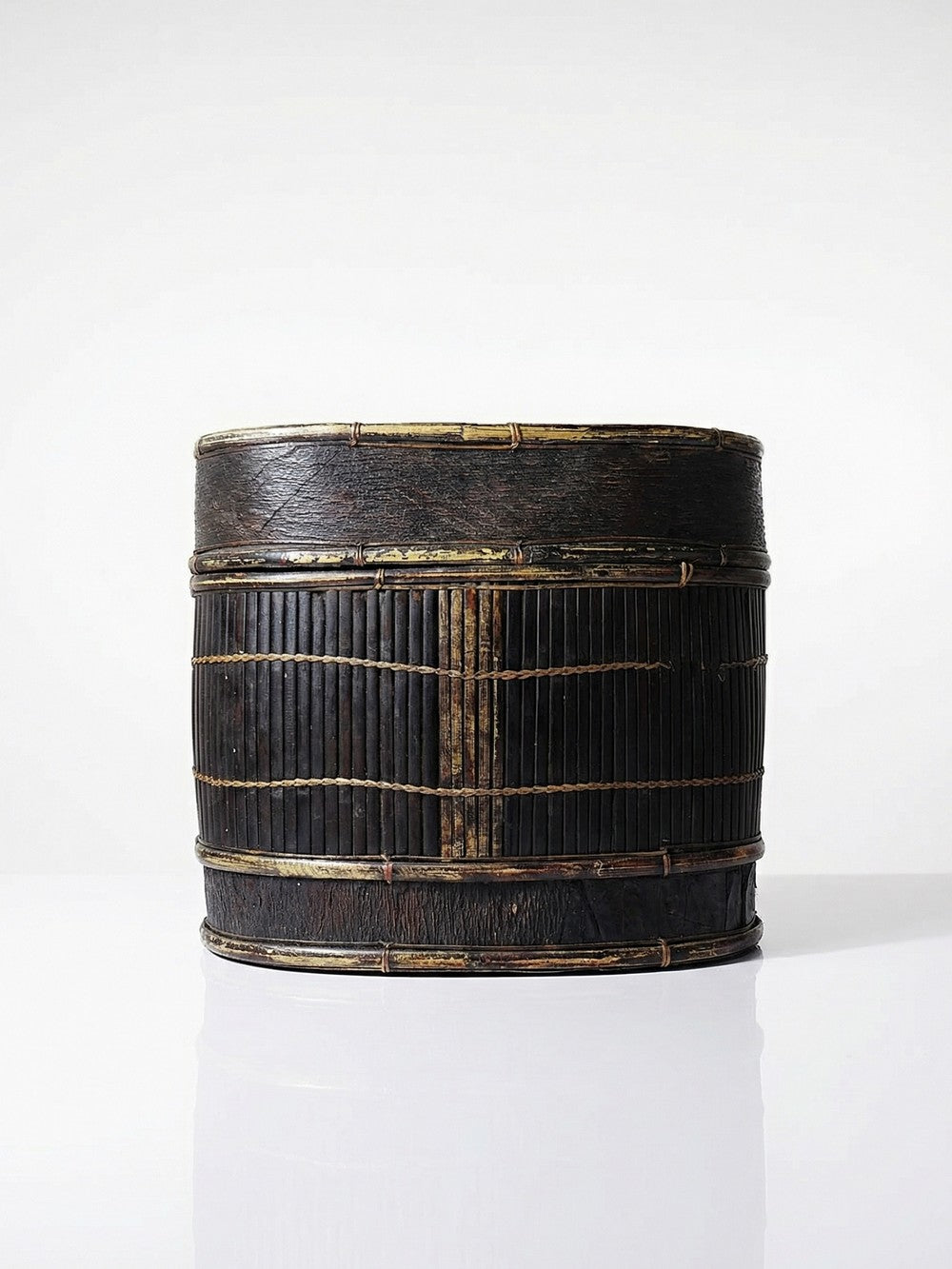 Vintage Dose Tampung Indonesien Lombok Anfang 20. Jh. Schwarz Servieraccessoire