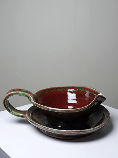 Vintage Sauciere Fontgombault rot grün von Fontgombault für Fontgombault glasierte Keramik