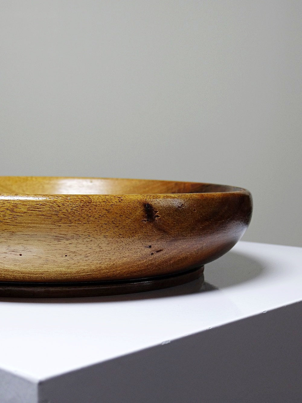 Vintage Holzschale Teak oder Akazie Braune Rille 23 cm Durchmesser 5,3 cm Höhe