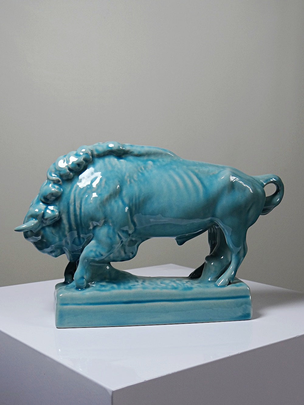 Vintage Bison Skulptur von Zsolnay aus türkis glasierter Keramik