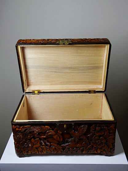 Vintage Schatulle Holzschnitzerei Asien