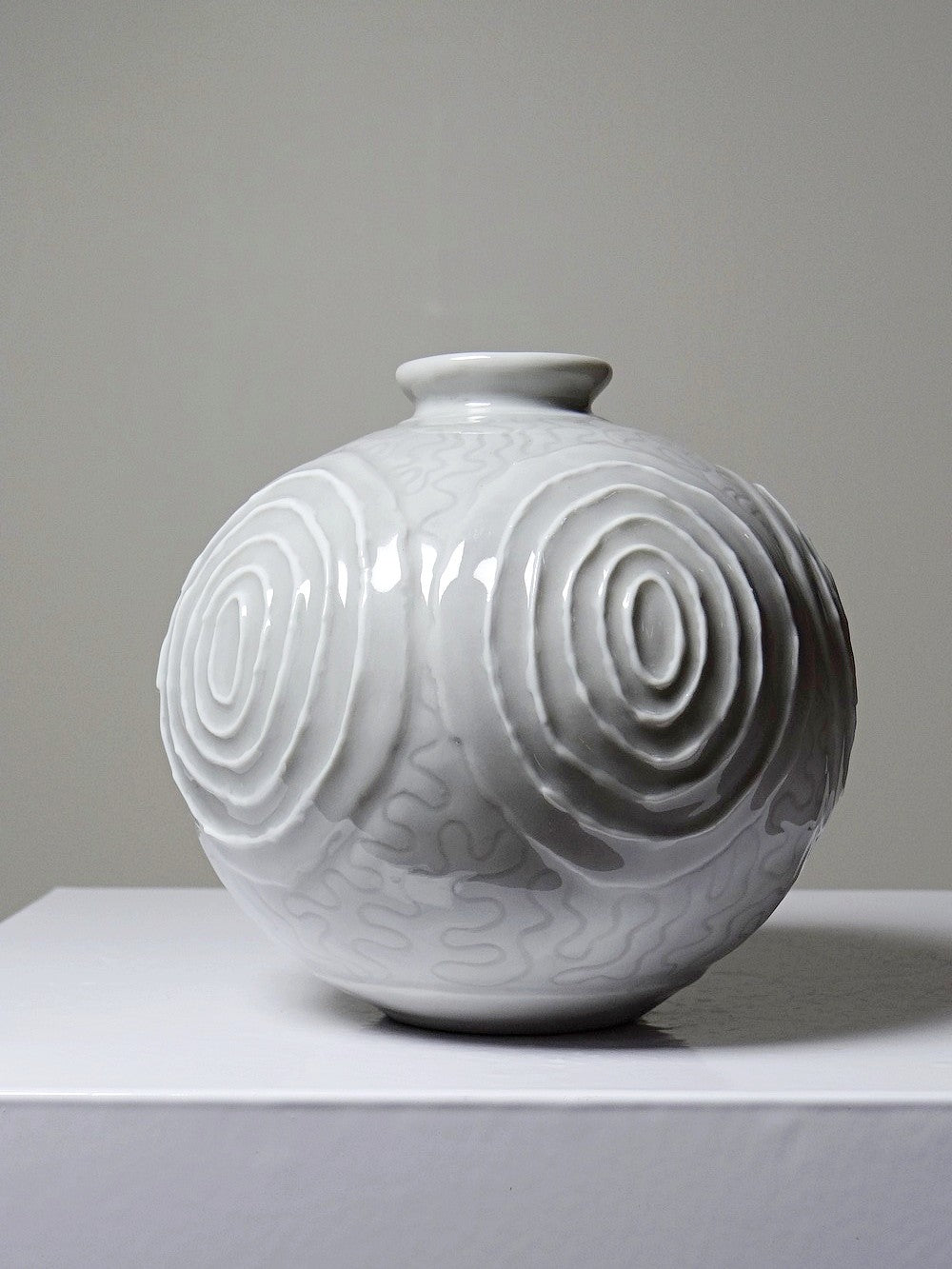 Vintage Vase Art Déco Porzellankugel 1935 Weiß Dekoration