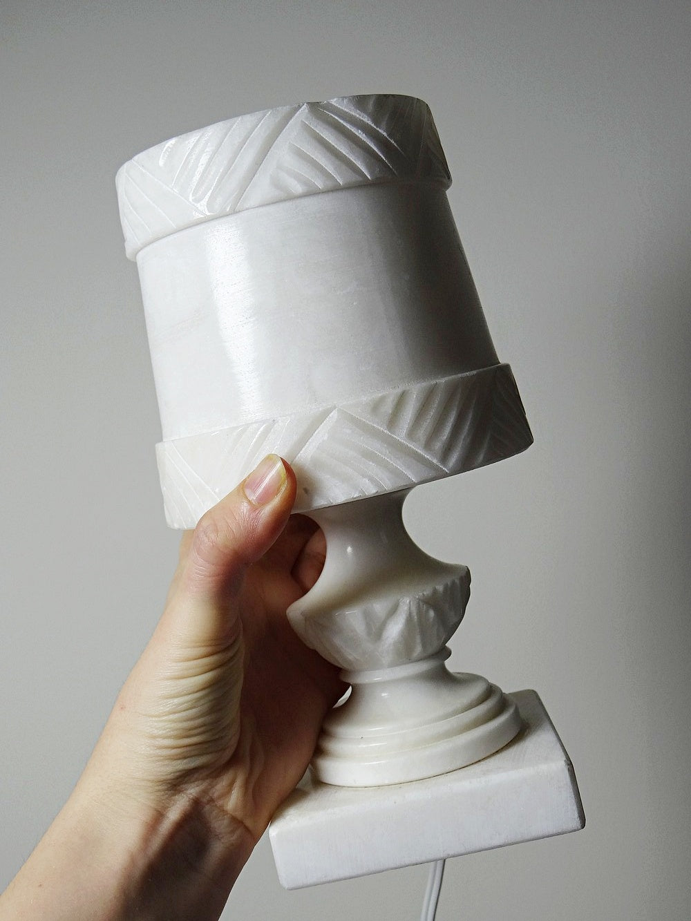Vintage Nachtlichtlampe aus weißem Alabaster, ca. 1950-1970
