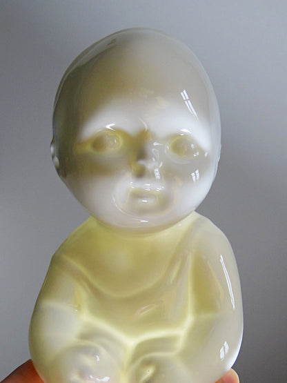 Vintage Porzellanfigur von UC Limoges Weiß Kunstobjekt