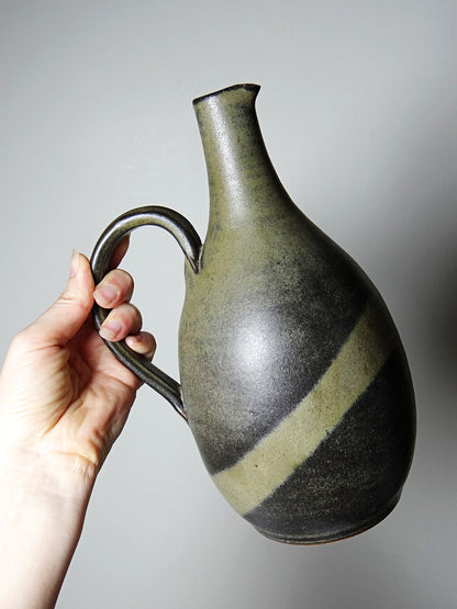 Vintage Krug Birnenform aus glasierter Steinzeugkeramik