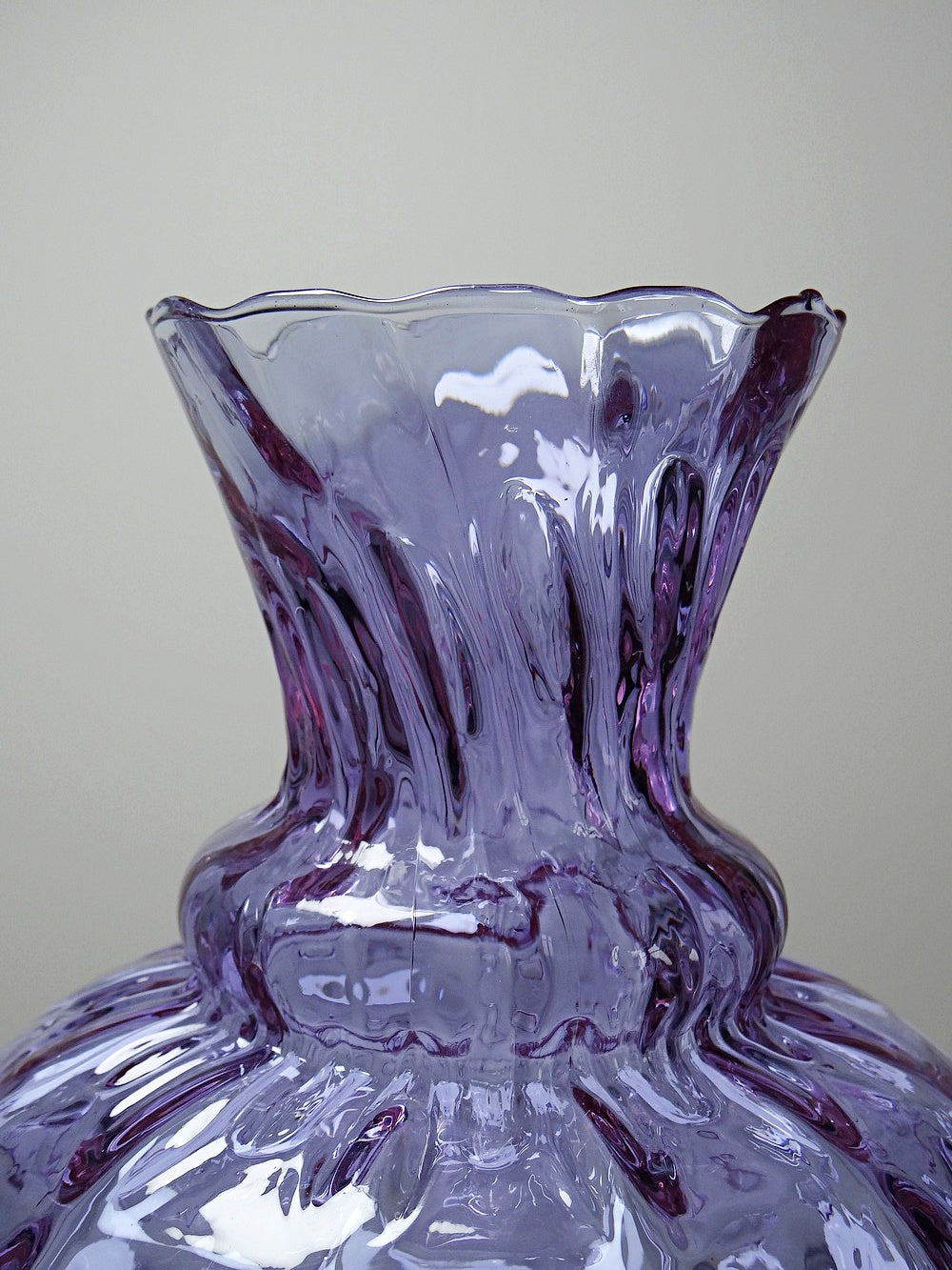 Vintage Vase Alexandrite Empoli blau bis rosa texturiert