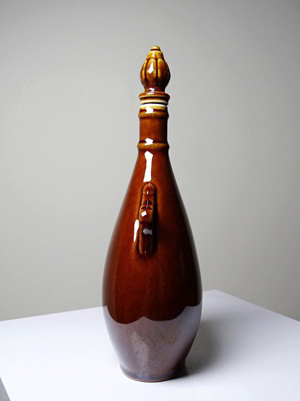 Vintage Keramikflasche braun mit Korkstopfen tabakbraun