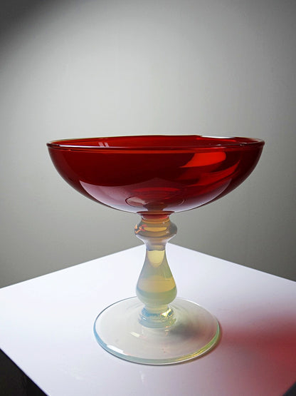 Vintage Schale aus venezianischem Glas rot und opalin mit Seifenblasenmotiv