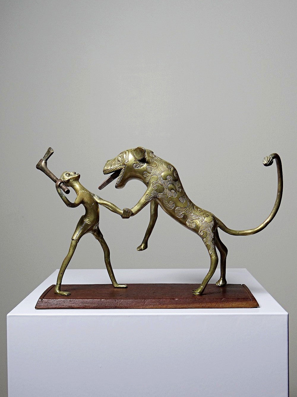 Vintage Bronzeskulptur "Le chasseur et la bête" aus Dahomey, Benin, Afrika