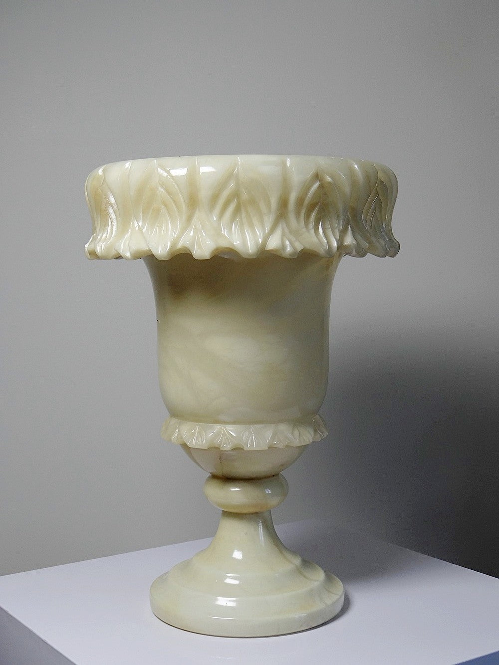 Vintage Medici Vase Alabastermarmor gelb Dekoration