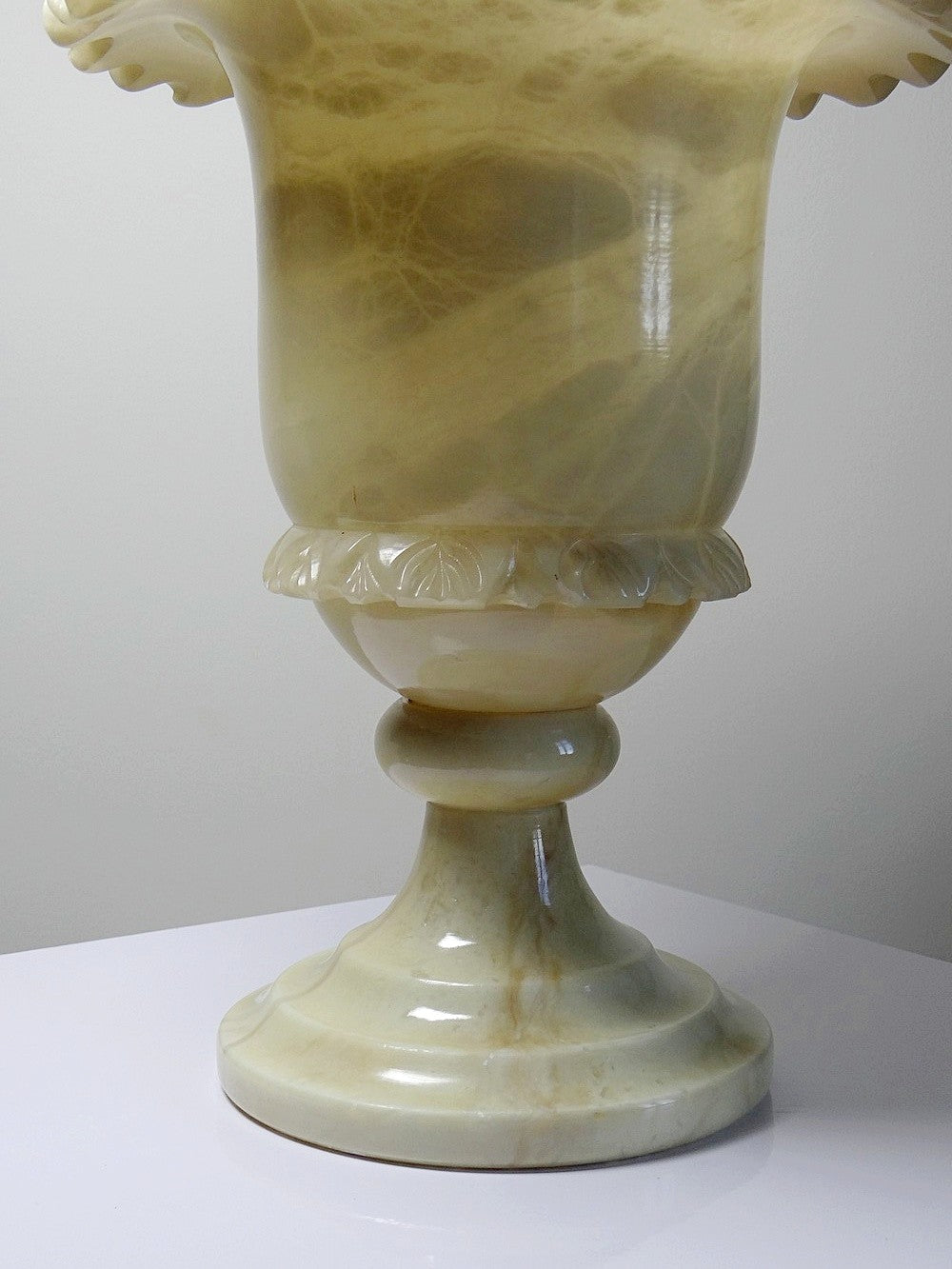Vintage Medici Vase Alabastermarmor gelb Dekoration