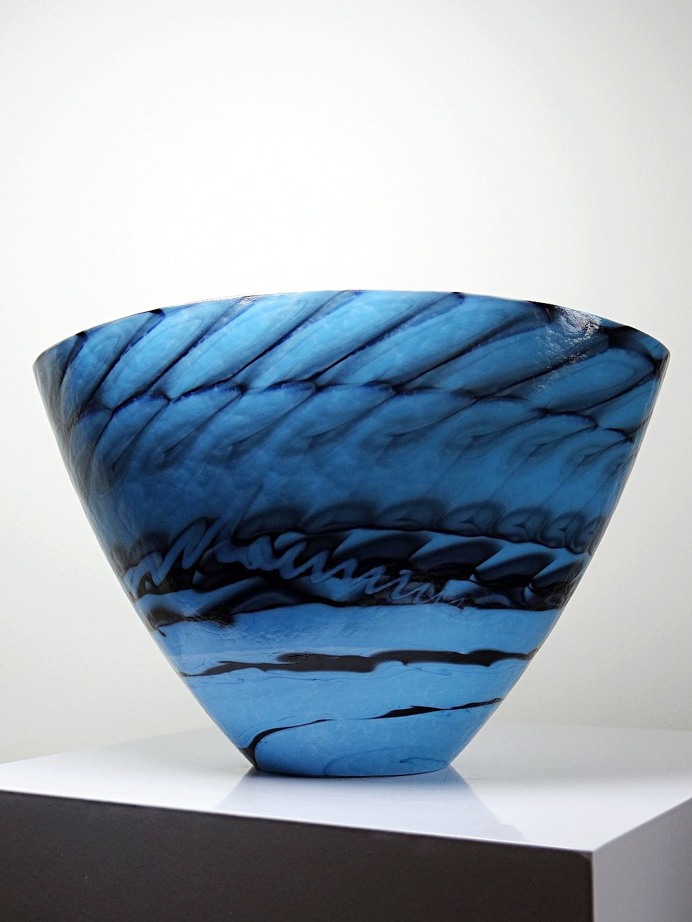 Vintage Glas Schale Yourmurano blau schwarz silber regenbogen