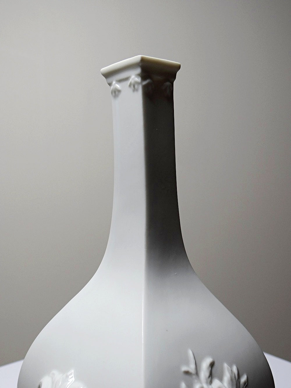 Vintage Vase von Sheffield und Haviland für Limoges, Meissen Reproduktion, weißes Porzellan