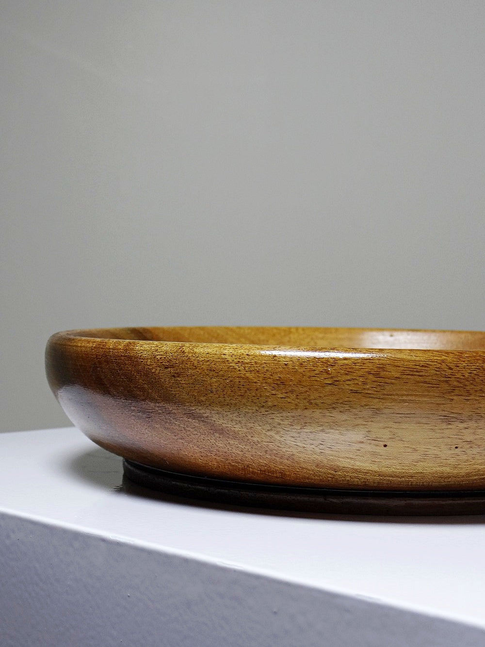 Vintage Holzschale Teak oder Akazie Braune Rille 23 cm Durchmesser 5,3 cm Höhe