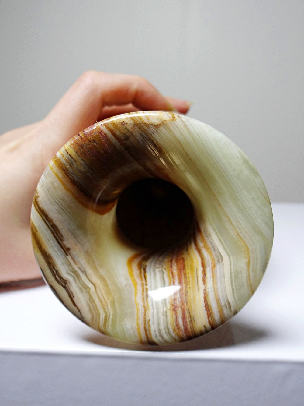 Vintage Vase aus gestreiftem grünem Onyx, Italien, Midcentury, grüne Dekoration