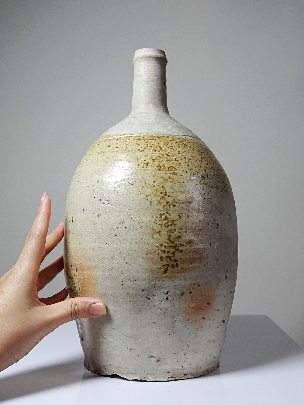 Vintage Steingut Korbflasche aus Puisaye mit Aschelasur
