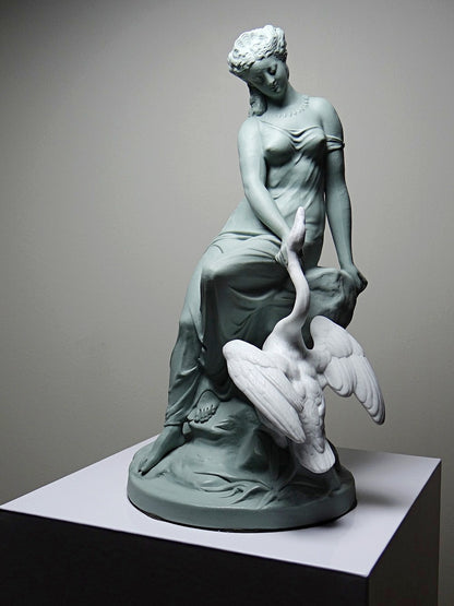 Vintage Porzellanfigur Léda et le Cygne von Letu und Mauger für GrauKunst celadon und weiß