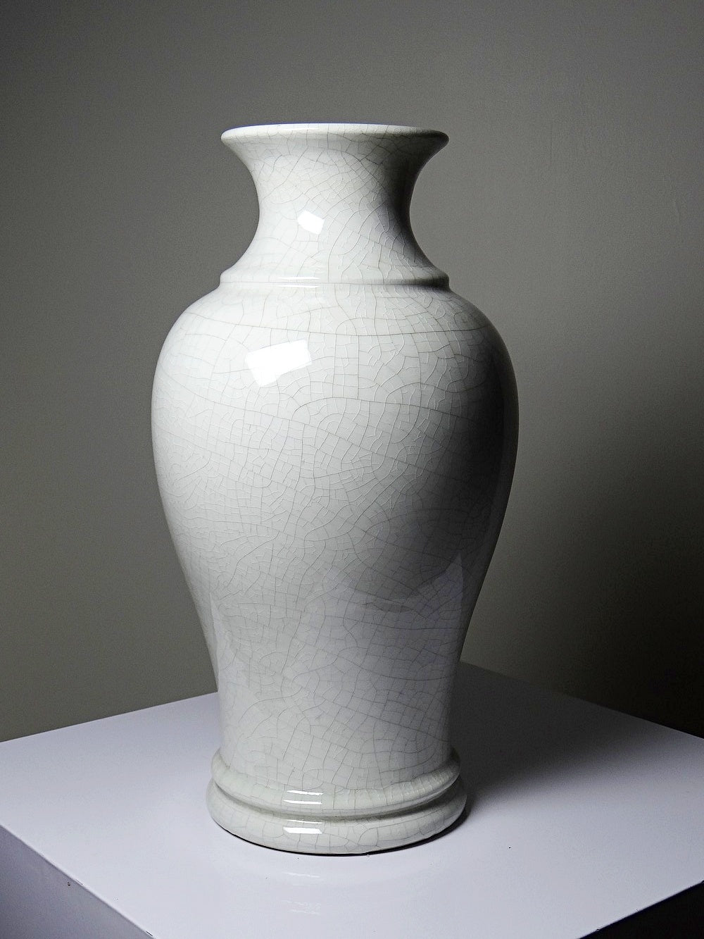 Vintage Vase chinesischer Stil weiß craqueliert weiß gelb Dekoration