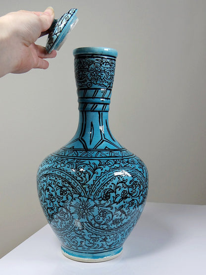 Vintage Vase Iznik Türkis von persisch Schwarzdekor Glasurkeramik