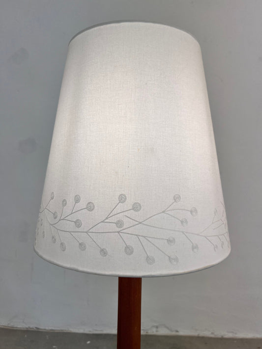 Vintage Stehlampe Teak mit verziertem Stoffschirm aus Dänemark