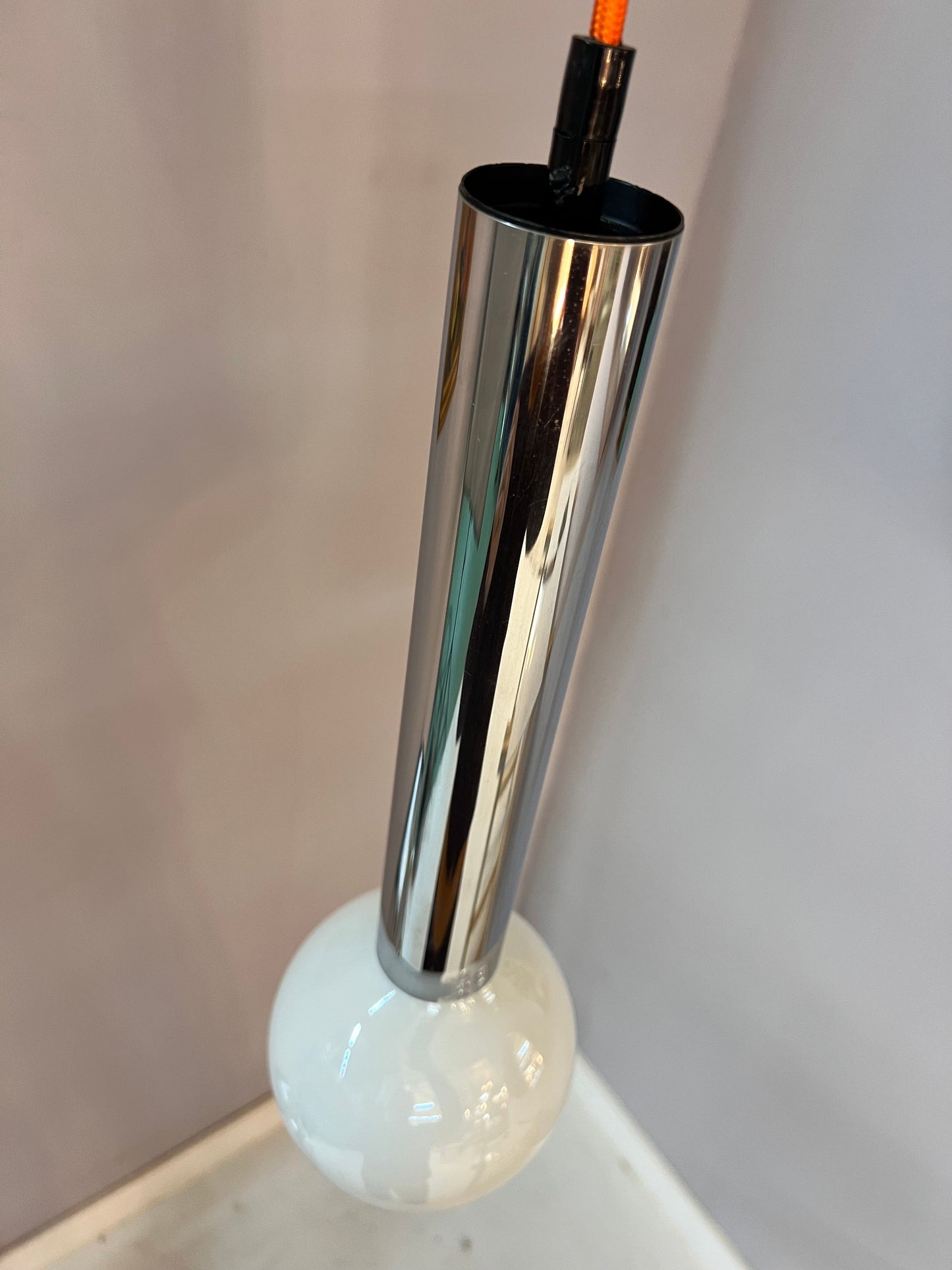 Vintage Hängelampe Chromstab von Glashütte Limburg