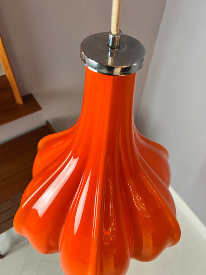 Lampe fleur vintage en verre orange par Peill+Putzler