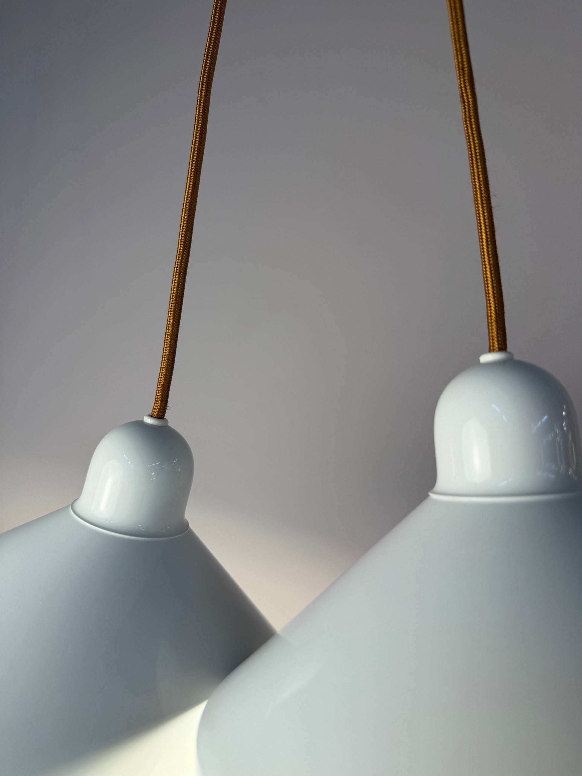 Set von 2 Vintage Hängelampe "734" von Horn, weiß