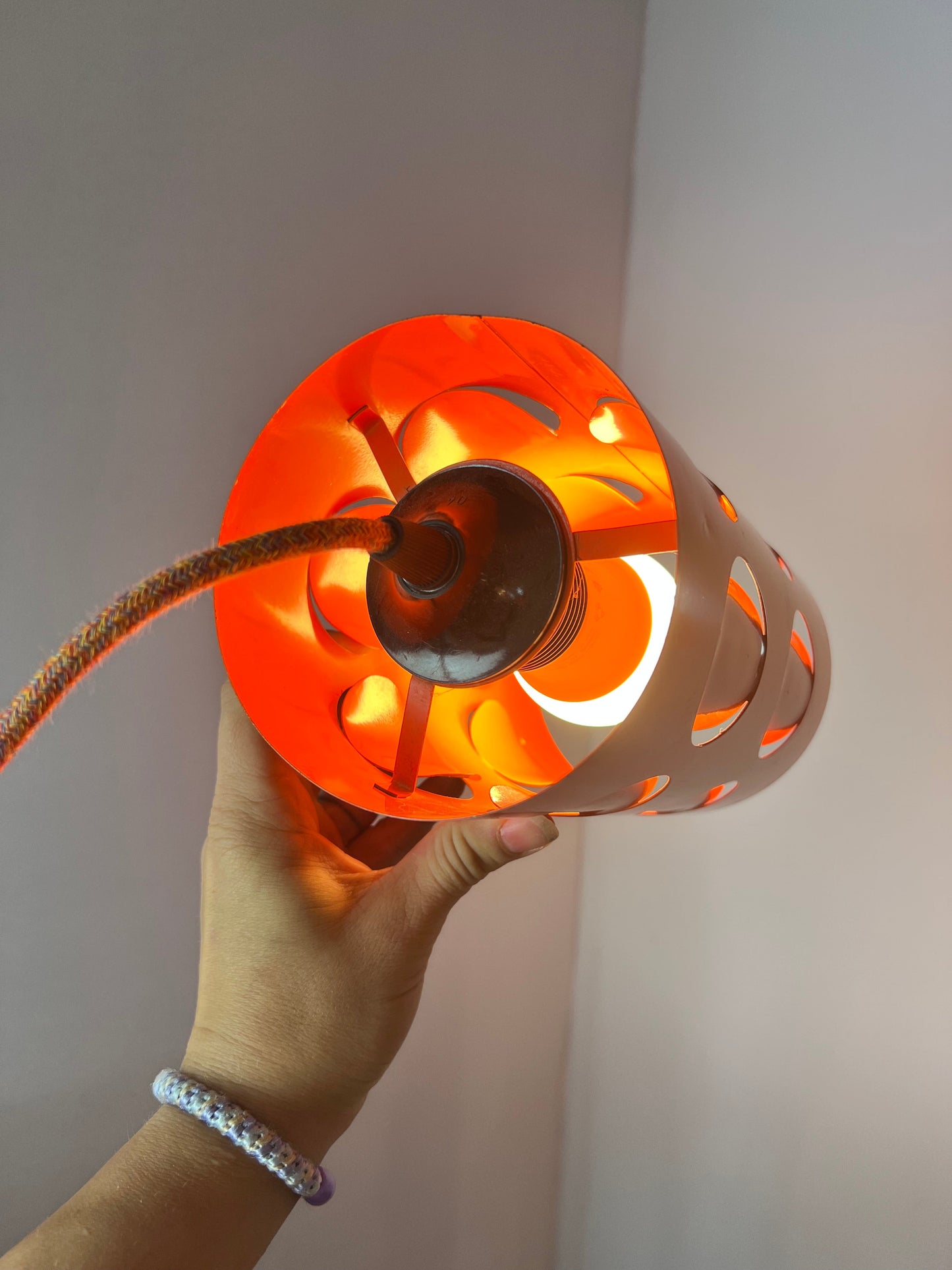 Vintage Hängelampe orange Metall von Raak Amsterdam