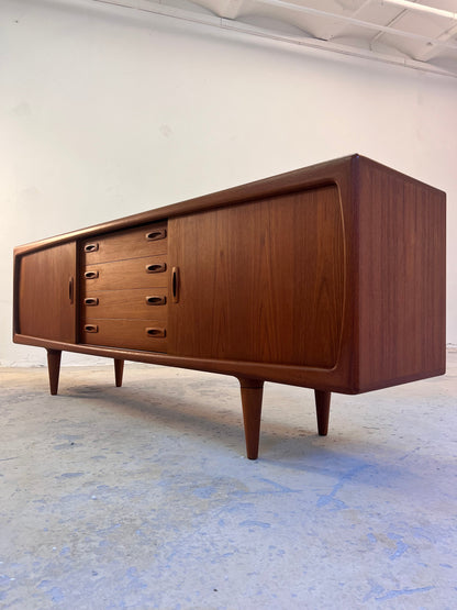 Vintage Sideboard von H.P. Hansen für H.P. Hansen Teak
