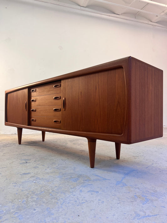 Vintage Sideboard von H.P. Hansen für H.P. Hansen Teak